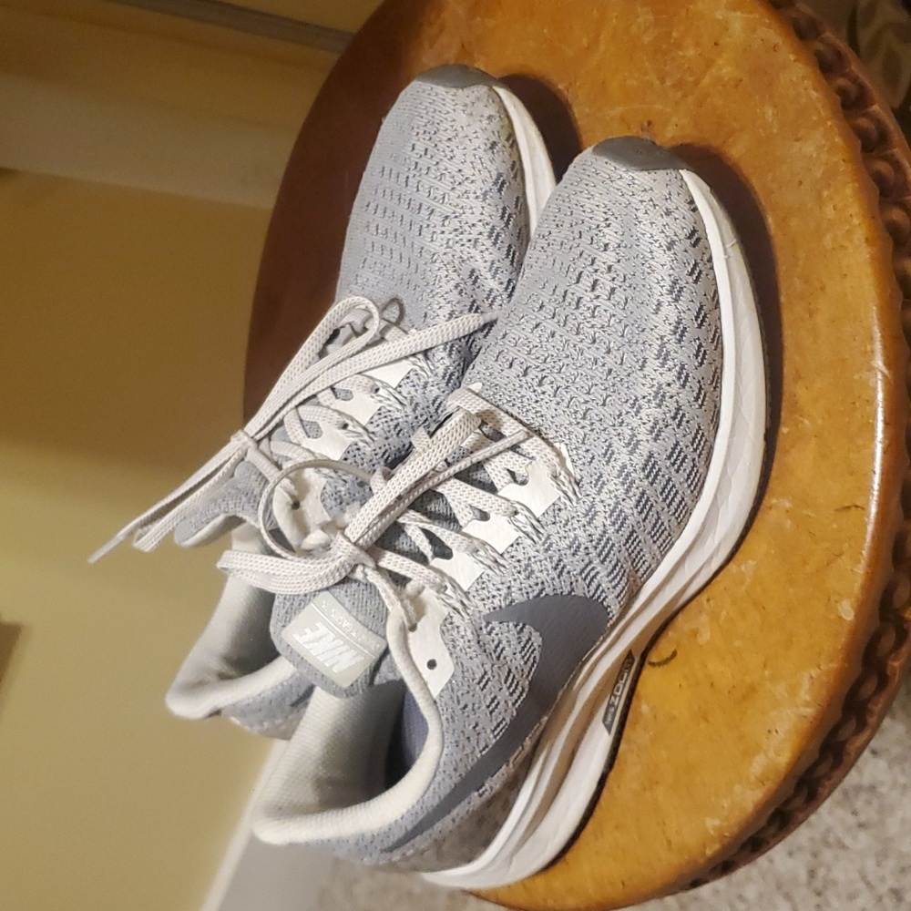 Nike Air Zoom Pegasus 35 Gray Women's Size 8 Excellent